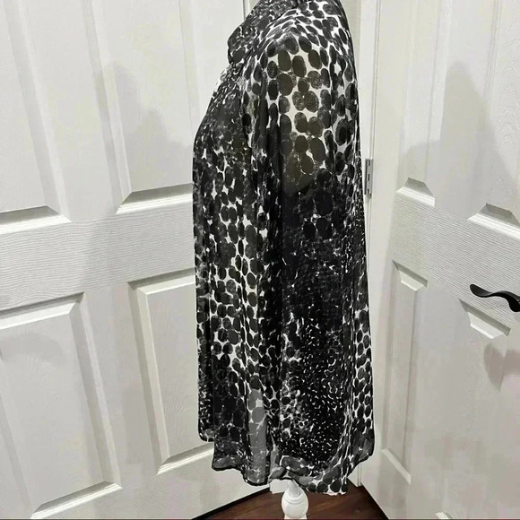 cAbi High/low sheer, long length black/ white blouse button down ❤️ - Picture 3 of 9